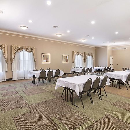 מלון La Quinta By Wyndham וואקסהאצ'י מראה חיצוני תמונה