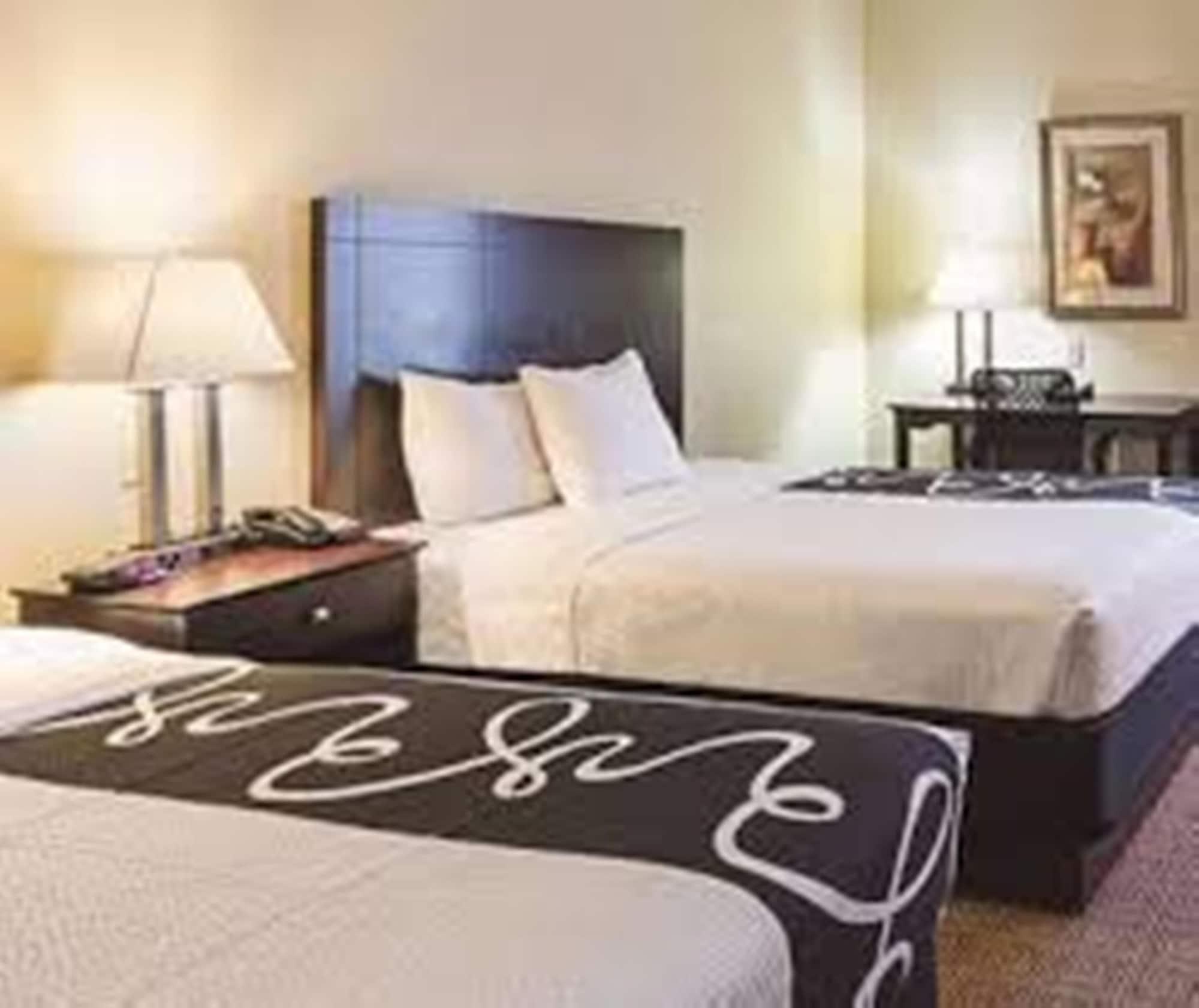 מלון La Quinta By Wyndham וואקסהאצ'י מראה חיצוני תמונה