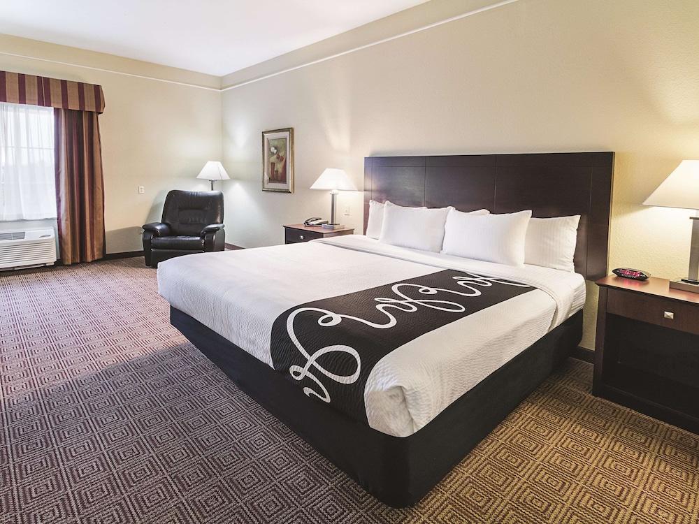 מלון La Quinta By Wyndham וואקסהאצ'י מראה חיצוני תמונה